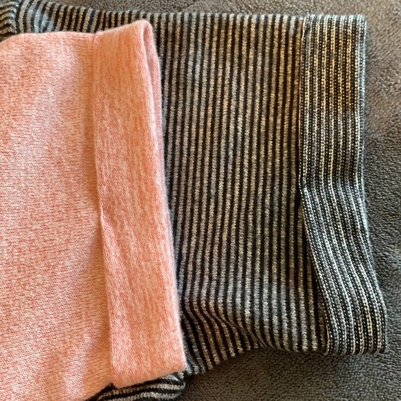 NWOT. AE 2 pack of tees. - Picture 5 of 6